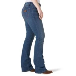 Women's Wrangler Retro Mae Bootcut Jean #09MWZKN